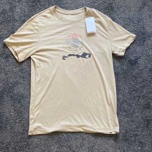 Nike (Kyrie) shirt ( tan ), dry fit